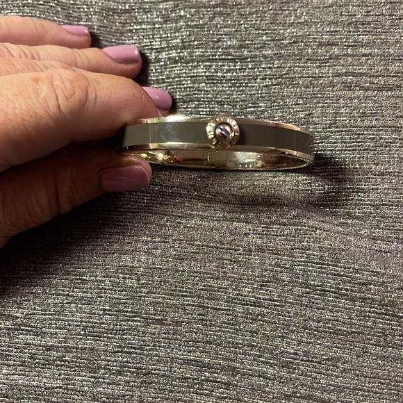 Henri Bendel Bracelet - Picture 2 of 3